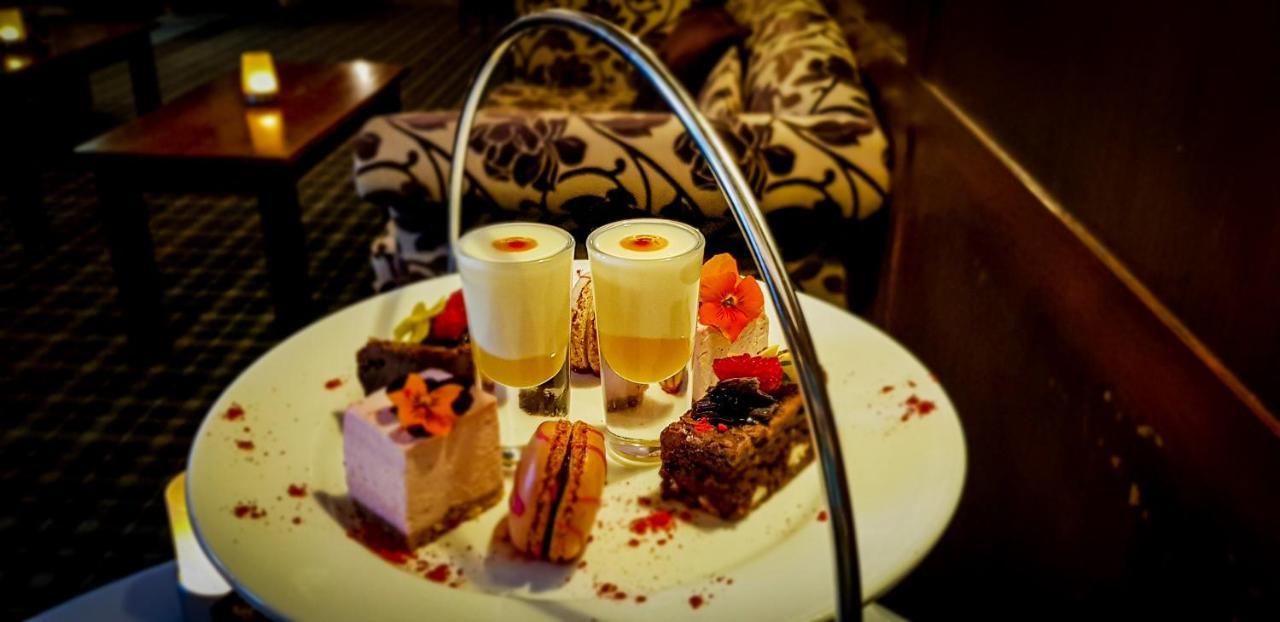 Savoy Park Hotel Еър Екстериор снимка