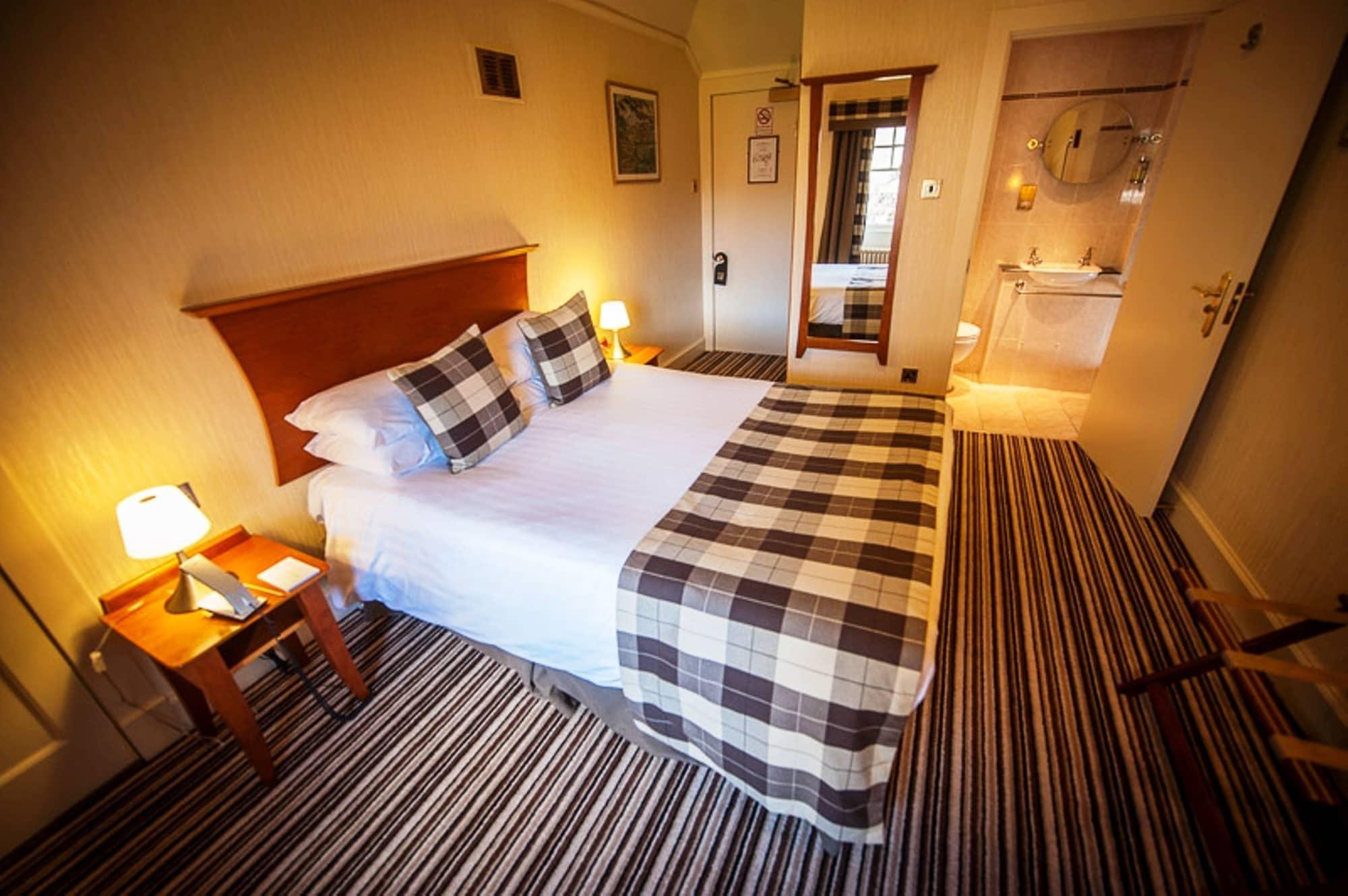 Savoy Park Hotel Еър Екстериор снимка